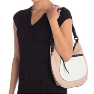 T TAHARI Crawford Hobo Bag Leather Tan White Classy Color Block Roomy Mid Size